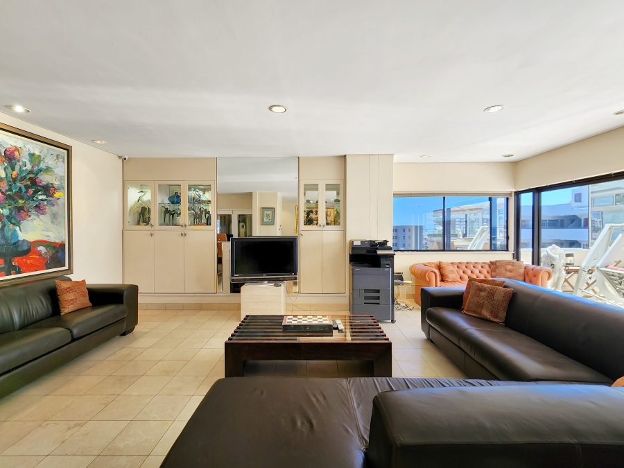 4 Bedroom Property for Sale in Sea Point Western Cape